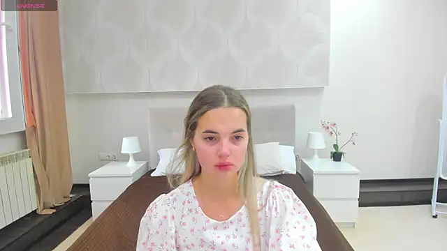 Snapshot of Donna_Evans chatting on 07-06-26, 11:51 Donna Evans online show from 07-06-26, 11:51