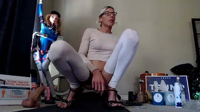 Snapshot of Taylorsexbot chatting on 02-06-25, 10:32 Taylorsexbot online show from 02-06-25, 10:32