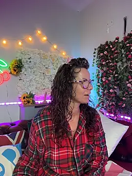 AmicaBentley online show from 03-22-26, 06:48