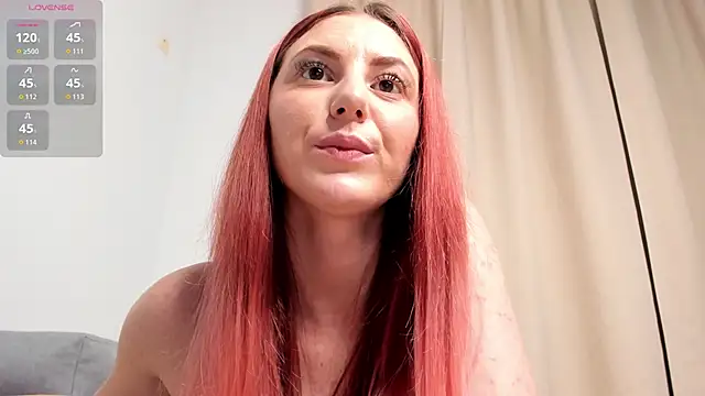 Snapshot of baby_ivy chatting on 12-21-25, 07:26 baby ivy online show from 12-21-25, 07:26