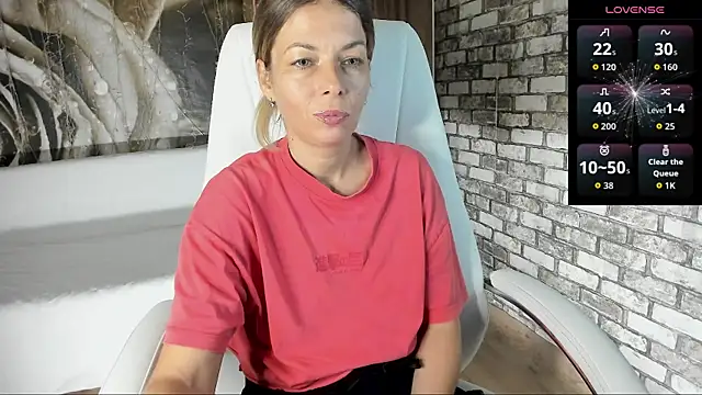 Eva Melow online show from 09-20-25, 03:17