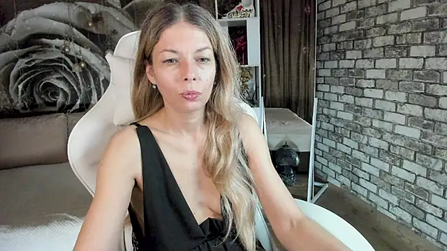 Eva Melow online show from 04-15-26, 12:32