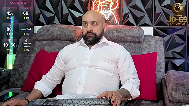 Snapshot of JD-69 chatting on 09-23-25, 07:10 JD-69 online show from 09-23-25, 07:10