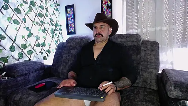 Snapshot of JD-69 chatting on 01-24-25, 06:25 JD-69 online show from 01-24-25, 06:25