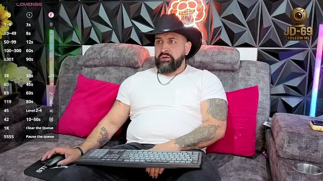 Snapshot of JD-69 chatting on 10-08-25, 07:14 JD-69 online show from 10-08-25, 07:14