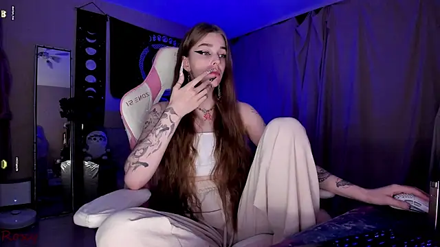 Snapshot of wet_dream_ chatting on 09-08-25, 05:23 wet dream online show from 09-08-25, 05:23