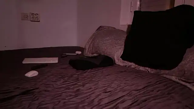 Snapshot of mrj99219 chatting on 01-15-26, 07:12 mrj99219 online show from 01-15-26, 07:12