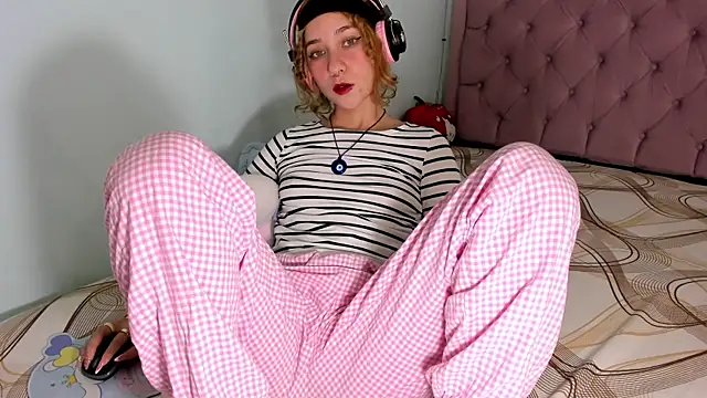 Snapshot of any_21hot chatting on 12-30-24, 07:32 any 21hot online show from 12-30-24, 07:32