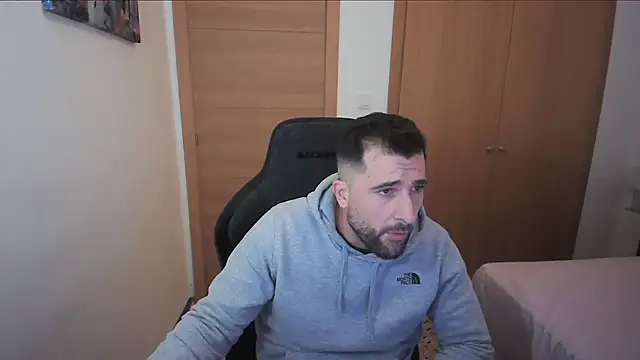 Snapshot of alex877x chatting on 01-18-26, 12:19 alex877x online show from 01-18-26, 12:19