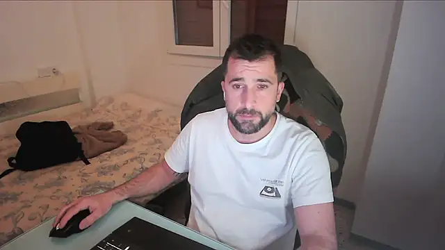 Snapshot of alex877x chatting on 04-30-26, 09:38 alex877x online show from 04-30-26, 09:38