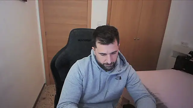 Snapshot of alex877x chatting on 01-11-26, 02:57 alex877x online show from 01-11-26, 02:57