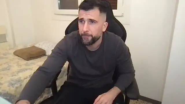 Snapshot of alex877x chatting on 02-21-26, 08:22 alex877x online show from 02-21-26, 08:22