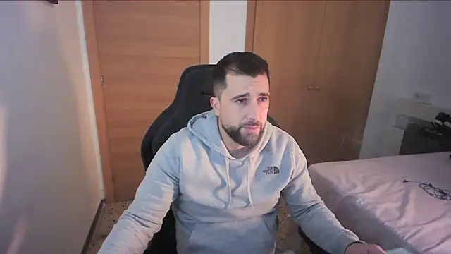 Snapshot of alex877x chatting on 12-20-25, 12:19 alex877x online show from 12-20-25, 12:19