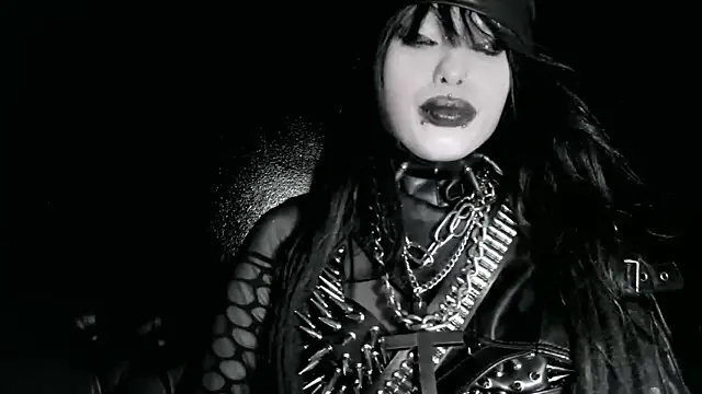 Snapshot of XXIOUX chatting on 04-03-26, 05:58 XXIOUX online show from 04-03-26, 05:58