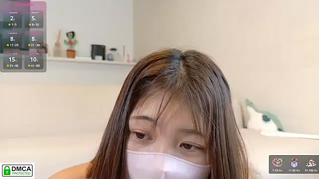 Snapshot of SUZU_ chatting on 09-26-25, 04:14 SUZU online show from 09-26-25, 04:14