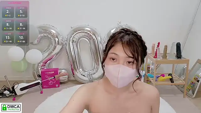 Snapshot of SUZU_ chatting on 06-19-26, 12:55 SUZU online show from 06-19-26, 12:55