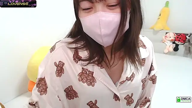 Snapshot of SUZU_ chatting on 02-20-25, 10:15 SUZU online show from 02-20-25, 10:15
