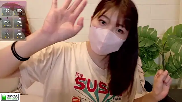 Snapshot of SUZU_ chatting on 06-16-26, 01:11 SUZU online show from 06-16-26, 01:11
