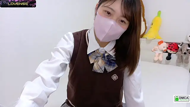 Snapshot of SUZU_ chatting on 02-19-25, 01:06 SUZU online show from 02-19-25, 01:06