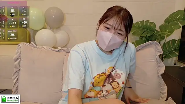 Snapshot of SUZU_ chatting on 06-08-26, 01:11 SUZU online show from 06-08-26, 01:11