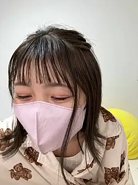 Snapshot of SUZU_ chatting on 03-09-25, 12:42 SUZU online show from 03-09-25, 12:42