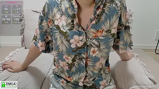 Snapshot of SUZU_ chatting on 07-20-26, 01:13 SUZU online show from 07-20-26, 01:13