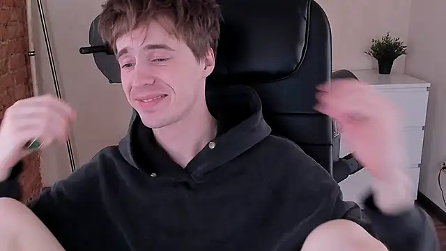 Snapshot of _tokyo_ghoul chatting on 02-02-25, 04:32  tokyo ghoul online show from 02-02-25, 04:32