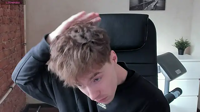 Snapshot of _tokyo_ghoul chatting on 03-07-25, 10:24  tokyo ghoul online show from 03-07-25, 10:24