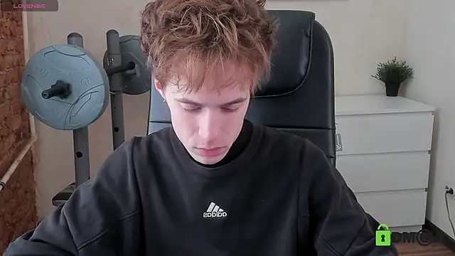 Snapshot of _tokyo_ghoul chatting on 10-18-25, 07:32  tokyo ghoul online show from 10-18-25, 07:32