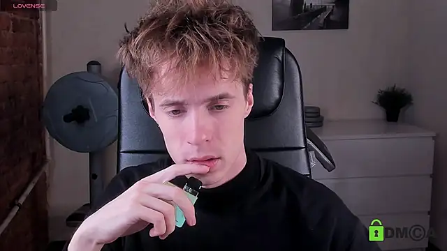 Snapshot of _tokyo_ghoul chatting on 10-10-25, 04:57  tokyo ghoul online show from 10-10-25, 04:57