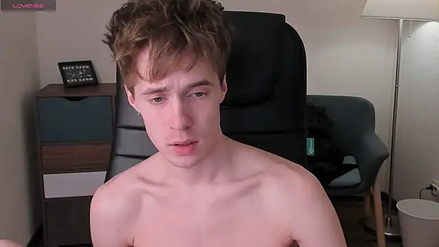 Snapshot of _tokyo_ghoul chatting on 03-21-25, 03:13  tokyo ghoul online show from 03-21-25, 03:13