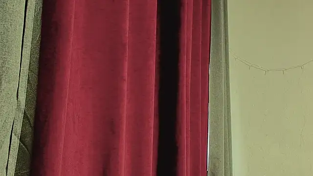 SecretAnni online show from 10-05-25, 11:12