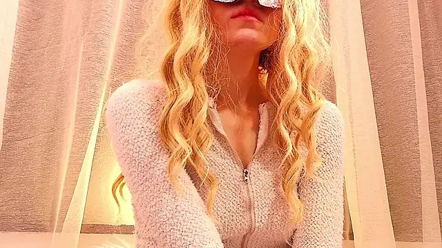 SecretAnni online show from 02-09-25, 06:16