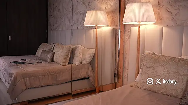 Rosalie vega online show from 04-14-26, 04:34