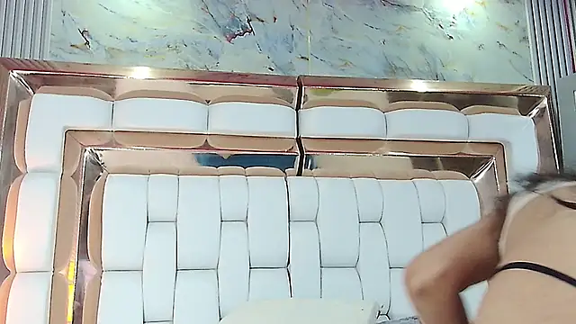 littlee emilyy  online show from 03-19-25, 02:59