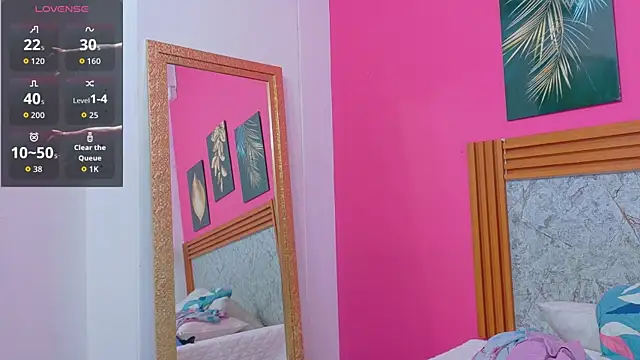 littlee emilyy  online show from 04-17-26, 12:52