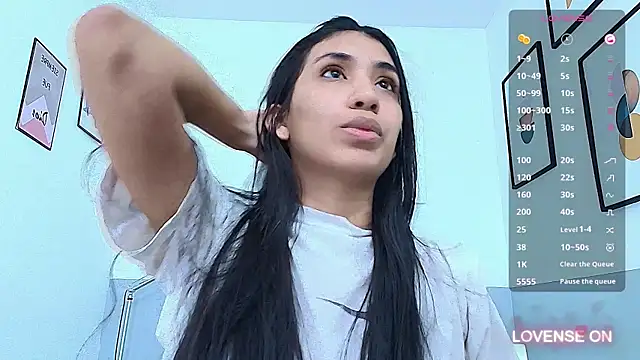 littlee emilyy  online show from 12-23-24, 03:55