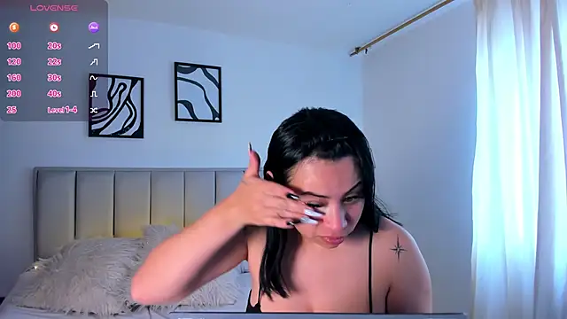 Im Maite online show from 11-14-25, 01:48