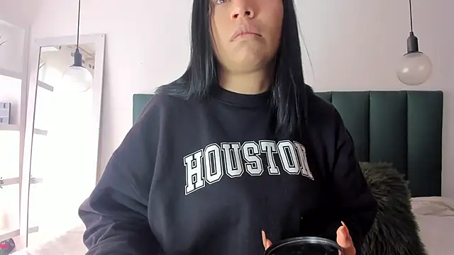 Snapshot of Im_Maite chatting on 03-18-25, 03:01 Im Maite online show from 03-18-25, 03:01