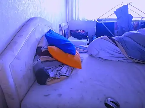 Snapshot of HornyRalfi55 chatting on 02-03-25, 03:17 HornyRalfi55 online show from 02-03-25, 03:17