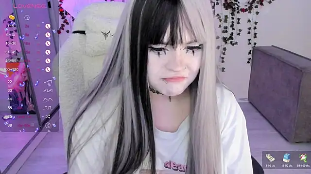 SelenaCute online show from 11-03-25, 12:09