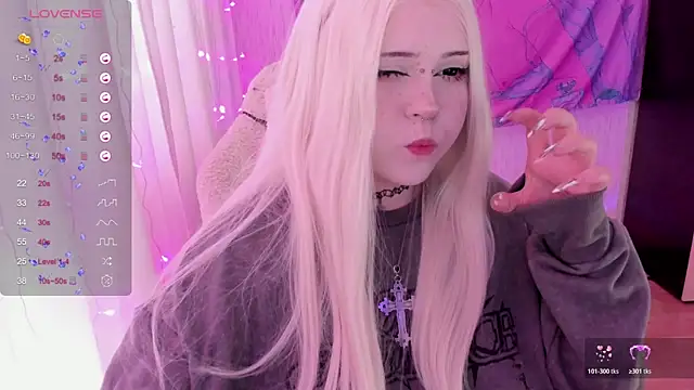 Snapshot of SelenaCute chatting on 06-07-26, 04:39 SelenaCute online show from 06-07-26, 04:39