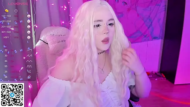 SelenaCute online show from 04-24-26, 11:01