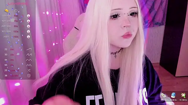 Snapshot of SelenaCute chatting on 06-16-26, 04:34 SelenaCute online show from 06-16-26, 04:34