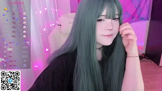 Snapshot of SelenaCute chatting on 05-14-26, 05:59 SelenaCute online show from 05-14-26, 05:59