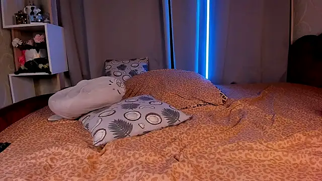 Jess Lui online show from 11-28-25, 03:28