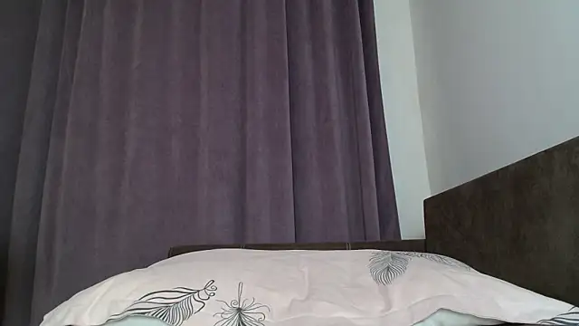 Snapshot of LadyMilfxxx chatting on 10-11-25, 04:13 LadyMilfxxx online show from 10-11-25, 04:13