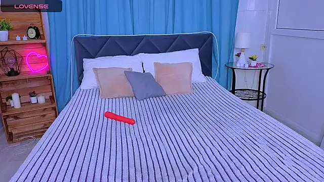 LucieHells online show from 02-03-26, 01:27