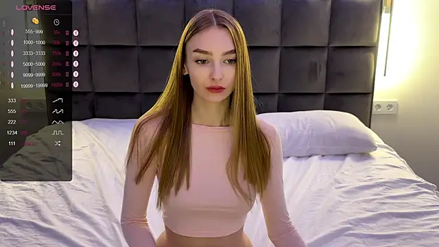 Snapshot of NotElis chatting on 02-17-25, 07:33 NotElis online show from 02-17-25, 07:33