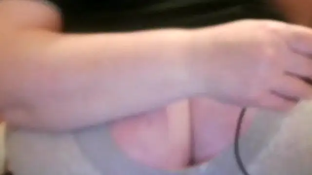 Snapshot of Nataliesbestjuggs chatting on 03-19-26, 10:43 Nataliesbestjuggs online show from 03-19-26, 10:43